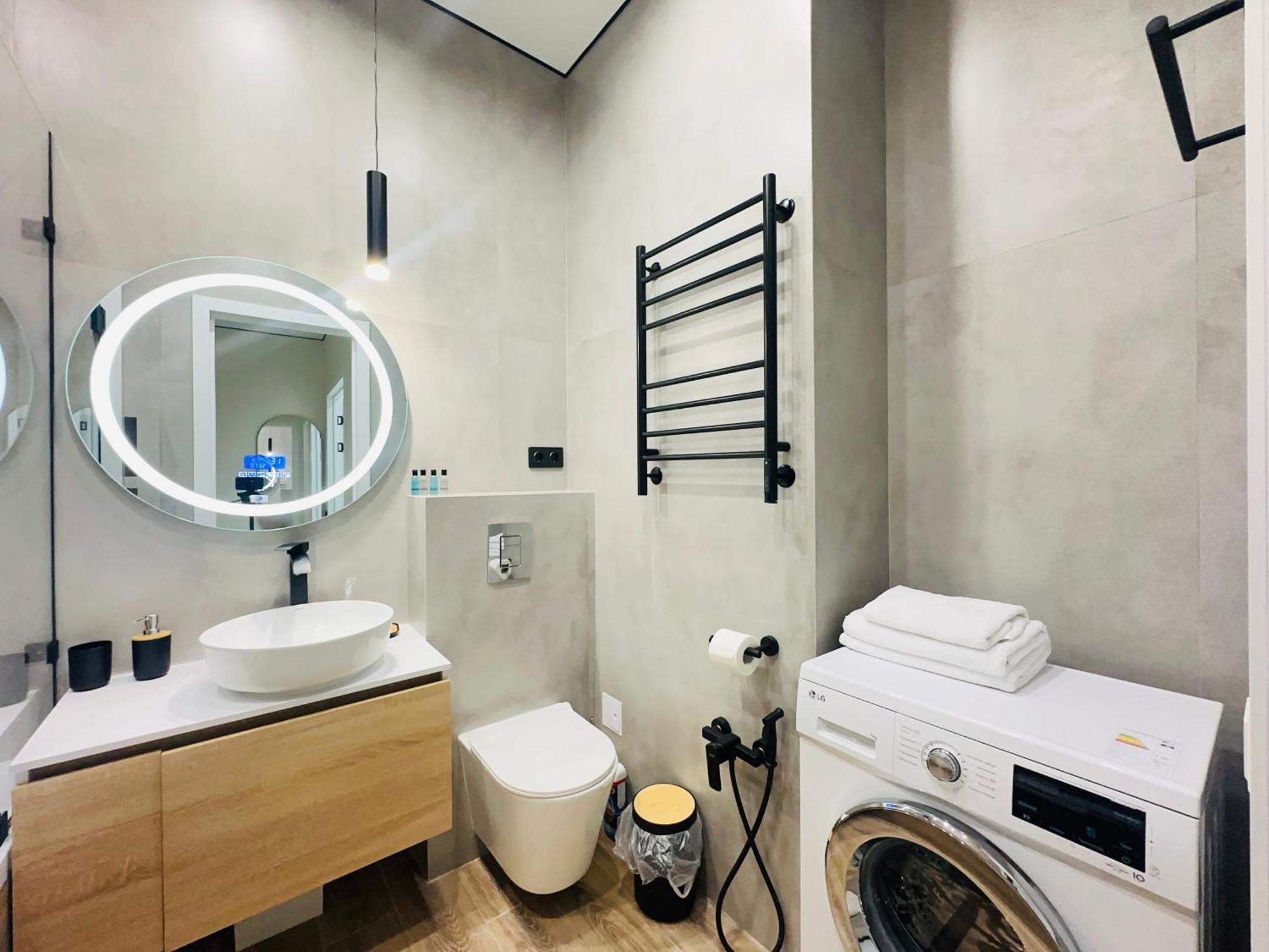 Shabyt One-room With Stylish Renovation Apartment Nur-Sultan (Astana)