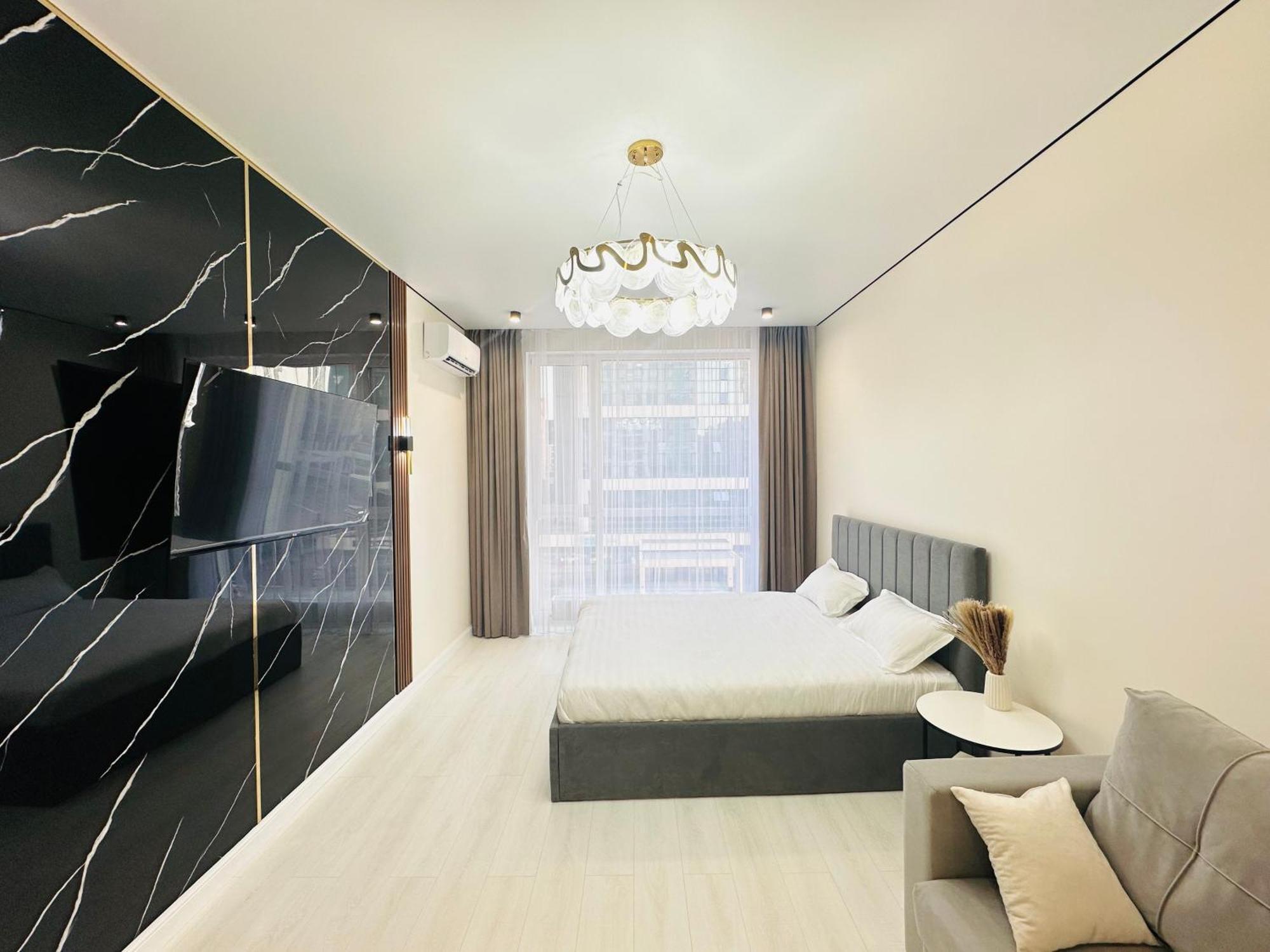 Shabyt One-room With Stylish Renovation Apartment